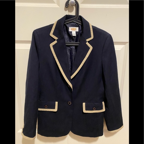 Blazer - Picture 1 of 2